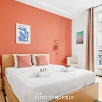 Luxe & Terrasse Privee - 2 Bedroom - Centre Apartment *