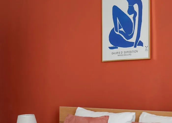 Luxe & Terrasse Privee - 2 Bedroom - Centre شقة باريس